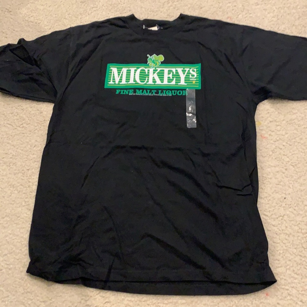 Men’s XL St. Patrick’s tee